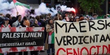 AA-20250522-38037697-38037696-HOLLANDADA_ISRAILDEN_GELEN_F35_PARCALARI_TASIYAN_GEMININ_LIMANA_YANASMASI_PROTESTO_EDILDI