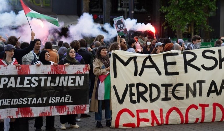 AA-20250522-38037697-38037696-HOLLANDADA_ISRAILDEN_GELEN_F35_PARCALARI_TASIYAN_GEMININ_LIMANA_YANASMASI_PROTESTO_EDILDI