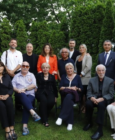 1749890518_Konsolos_ve_konuklar_toplu