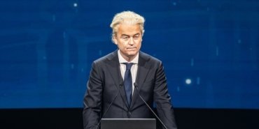 AA-20250603-38169773-38169772-HOLLANDADA_ASIRI_SAGCI_PVVNIN_KOALISYONU_TERK_ETMESIYLE_HUKUMET_DUSTU