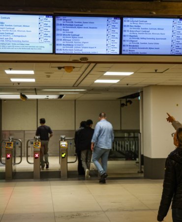 Ulusal grev öncesinde Amsterdam Merkez İstasyonu’ndan son trenler kalktı