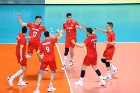AA-20250609-38229327-38229326-A_MILLI_ERKEK_VOLEYBOL_TAKIMI_MILLETLER_LIGINDE_BU_SENENIN_DAHA_IYI_GECECEGINE_INANIYOR