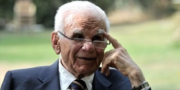 AA-20250611-38247583-38247582-YUZYILIN_EN_IYI_BEYIN_CERRAHI_SECILEN_PROF_DR_GAZI_YASARGIL_VEFAT_ETTI