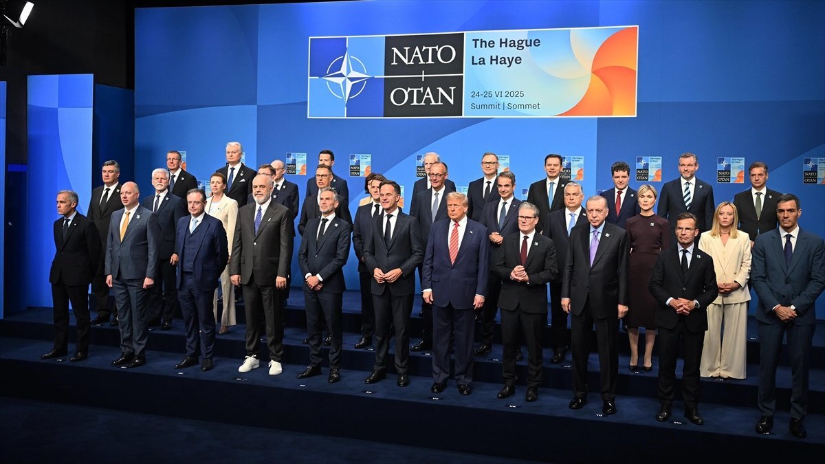 AA 20250625 38382173 38382172 CUMHURBASKANI ERDOGAN NATO LIDERLER ZIRVESINDE AILE FOTOGRAFI CEKIMINE KATILDI 1