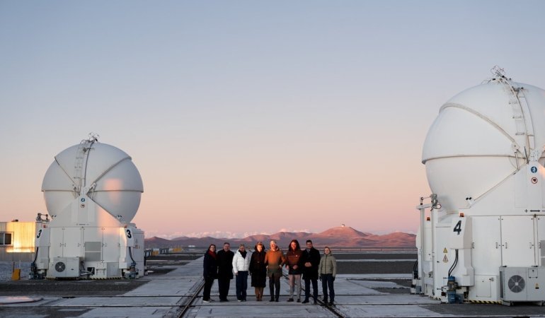 De majesteiten der Belgen op het VLT-platform