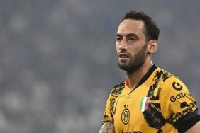 AA-20250701-38439455-38439451-HAKAN_CALHANOGLU_SAYGI_TEK_TARAFLI_DEGILDIR