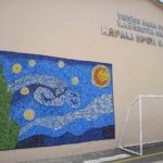 Karani öğretmen, topladığı kapakları Vincent van Gogh'un tablosuna dönüştürdü