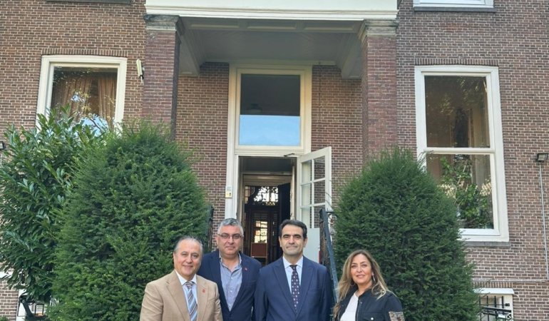 chp-halllanda-buyukelci