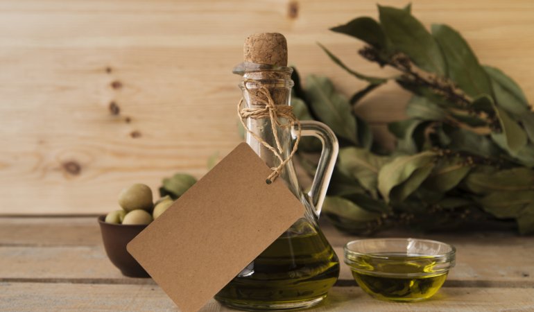 organic-olive-oil-olives-table