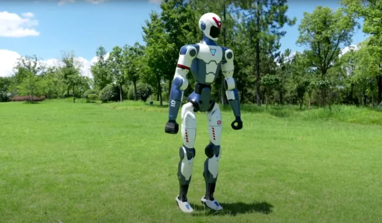 unitree-simdiye-kadarki-en-ucuz-insansi-robotu-piyasaya-suruyor_842x474_sMcQkwxdKO