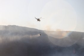 Tekirdağ'ın Şarköy ilçesinde çıkan orman yangınına müdahale ediliyor