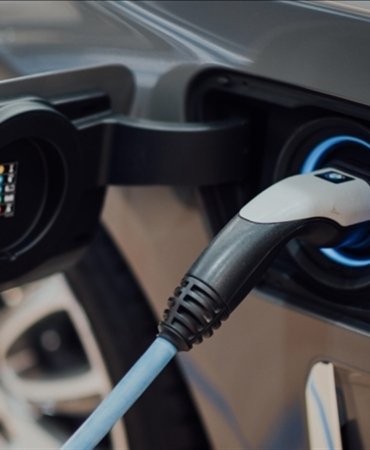 AA-20250808-38774671-38774670-AVRUPADA_ELEKTRIKLI_OTOMOBIL_SATISLARI_YILIN_ILK_YARISINDA_1_MILYONU_ASTI