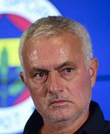 AA-20250812-38813615-38813613-FENERBAHCE_FEYENOORD