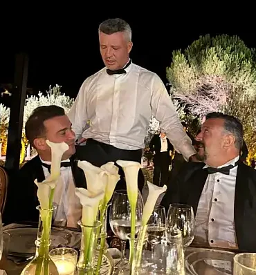 Torunoğulları, Sadettin Saran'ın kızı Lal Saran'ın düğününde yer aldı (4)