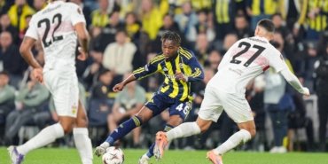 AA-20251023-39501130-39501126-FENERBAHCE_STUTTGART