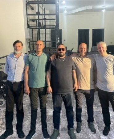 Screenshot_20251016_190358_Photo Editor