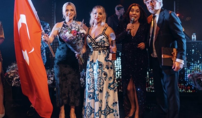 Screenshot_20251030_231354_Gallery