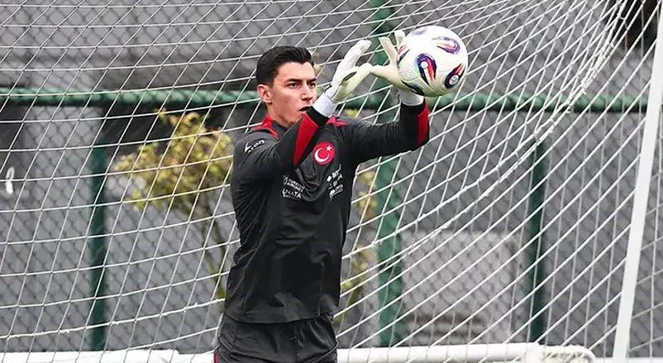 Türkiye A Milli Takımı'nda kaleci polemiği: Berke Özer bilmecesi 1 berke ozer