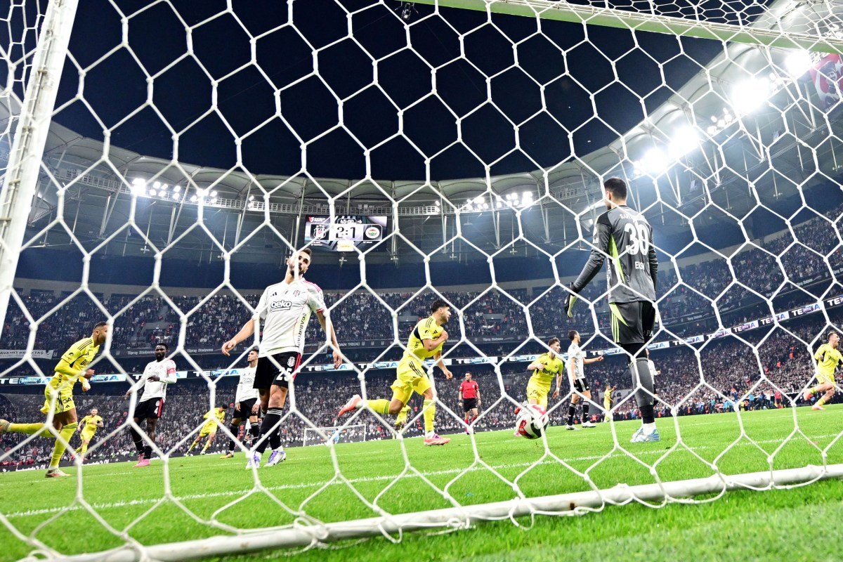 AA 20251102 39596553 39596542 BESIKTAS FENERBAHCE