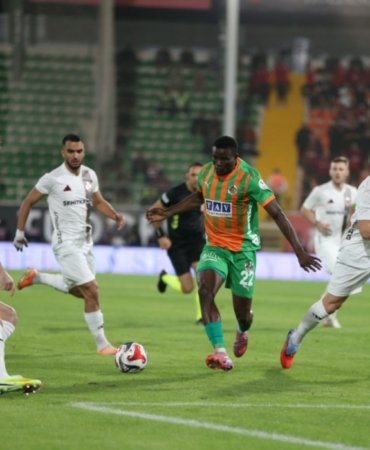 AA-20251103-39605579-39605578-CORENDON_ALANYASPOR_GAZIANTEP_FK