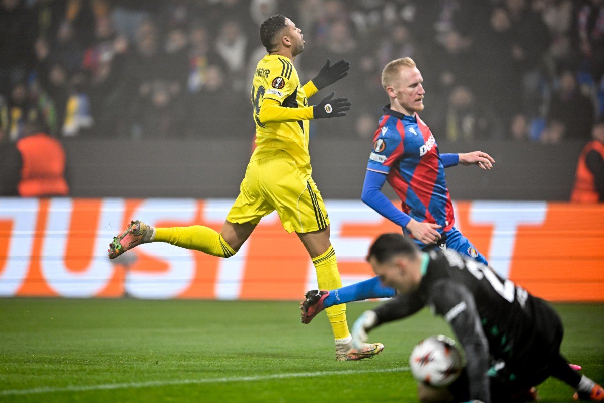 AA 20251106 39638746 39638736 VIKTORIA PLZEN FENERBAHCE