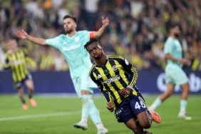 AA-20251109-39664108-39664095-FENERBAHCE_ZECORNER_KAYSERISPOR