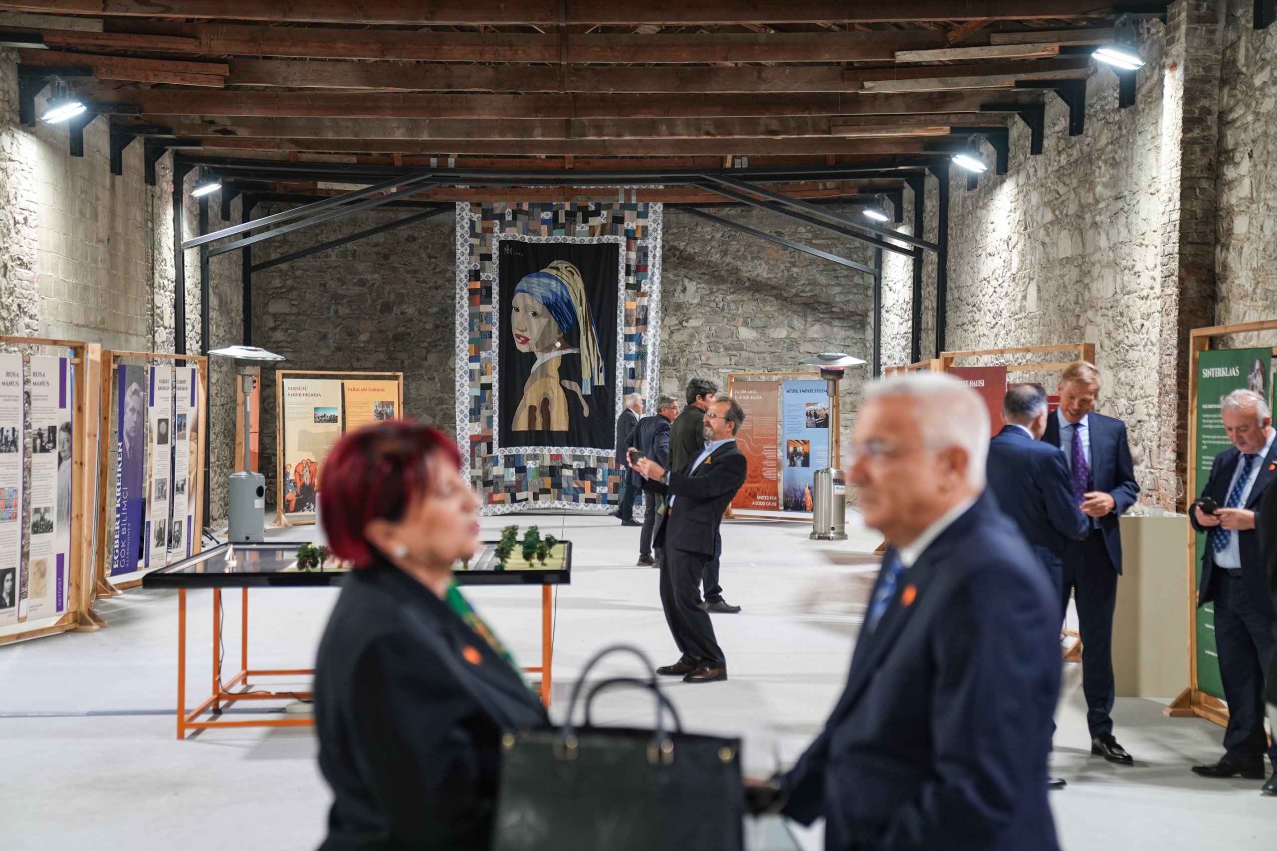 AA 20251201 39862105 39862090 IZMIRDE HOLLANDA VE TURKIYE ORTAK MIRAS SERGISI ACILDI scaled