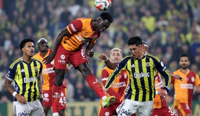 AA-20251201-39863808-39863801-FENERBAHCE_GALATASARAY