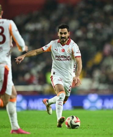 Galatasaray, Antalya'da yara sardı: 4-1 15 Hesap.com Antalyaspor - Galatasaray