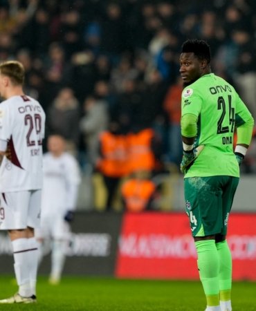 Trabzonspor, Gençlerbirliği ile girdiği gol düellosunu kaybetti: 4-3 9 AA-20251222-40050603-40050597-GENCLERBIRLIGI_TRABZONSPOR