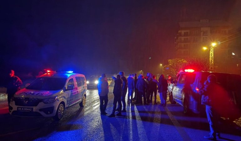 AA-20251223-40058875-40058871-ANKARADA_ACIL_INIS_BILDIREN_UCAK_ICIN_ARAMA_KURTARMA_CALISMASI