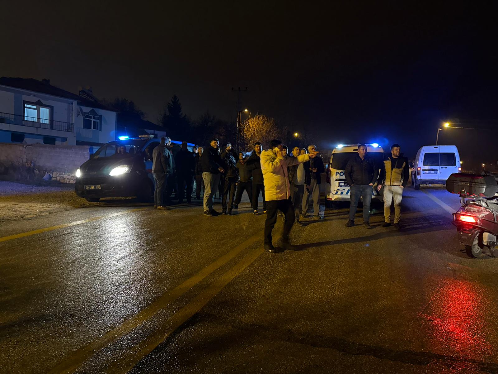 AA 20251223 40058875 40058874 ANKARADA ACIL INIS BILDIREN UCAK ICIN ARAMA KURTARMA CALISMASI