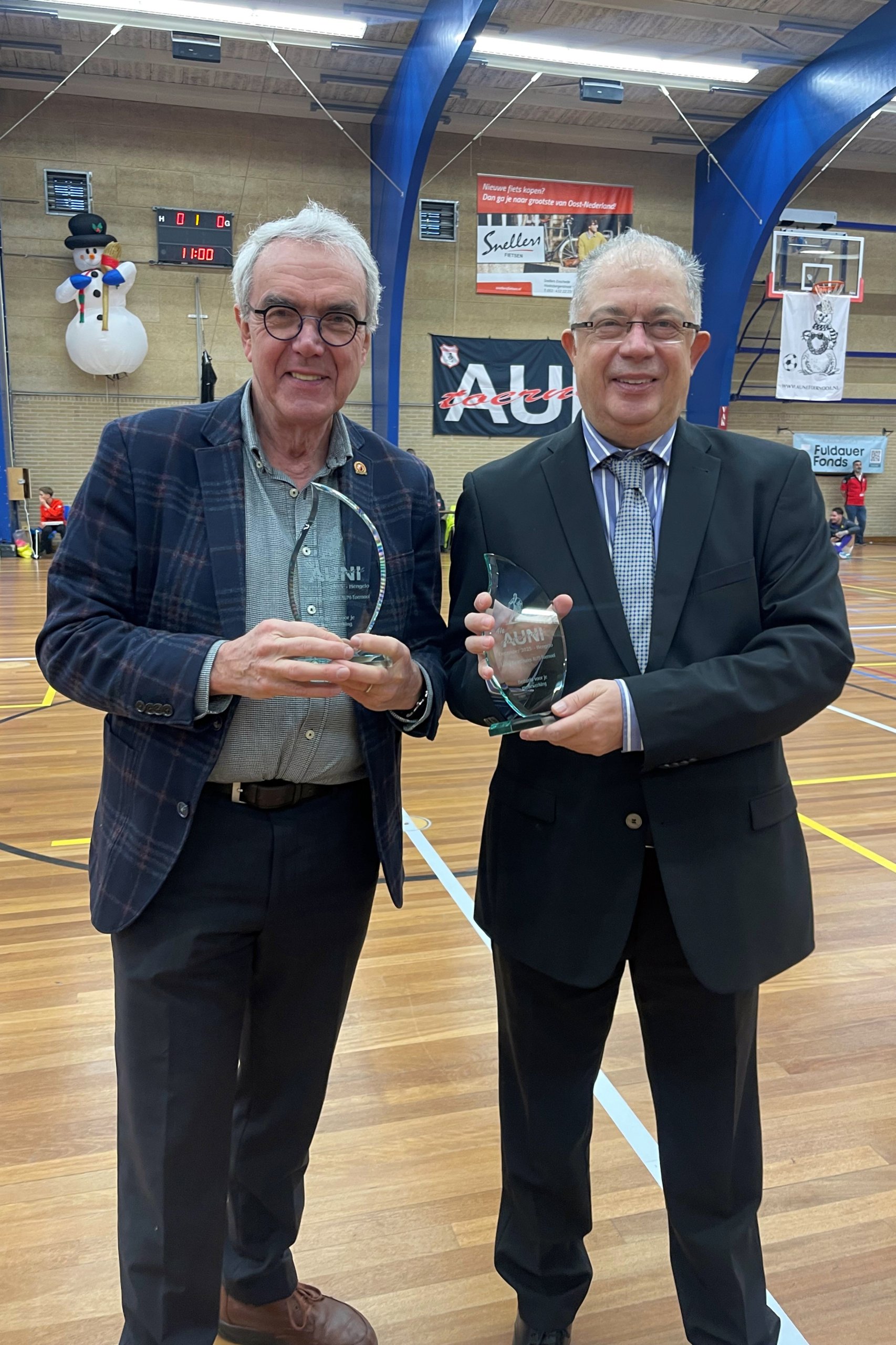 Ceyrek final cekimi camdan plaket scaled