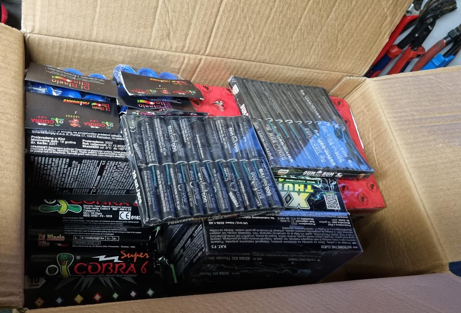 Schagen’de Silahlı Sokak Gaspı: Vuurwerk Alımı Randevusu Kâbusa Döndü 1 IMG 20251225 WA0015