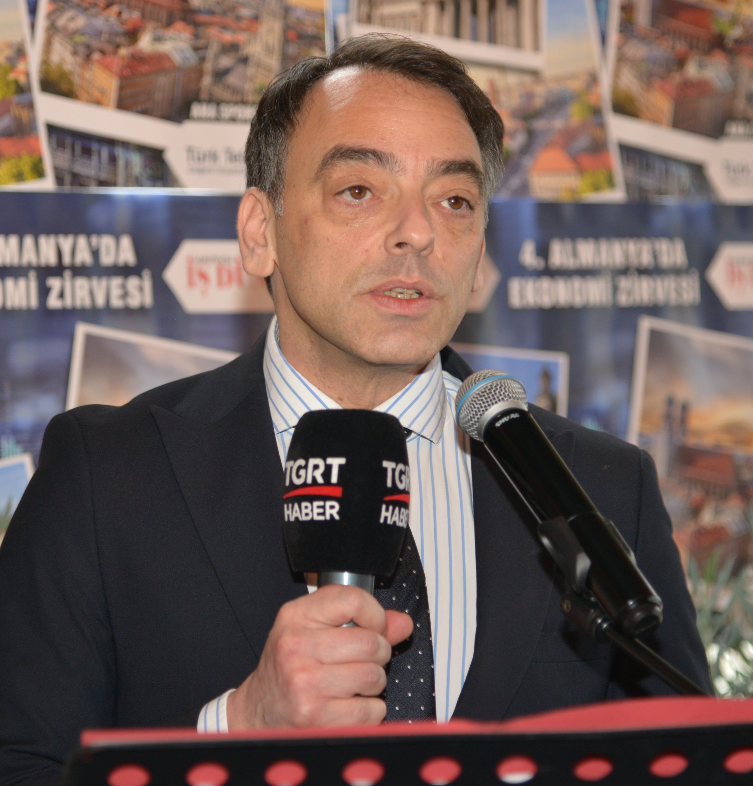 4. Almanyada Ekonomi Zirvesi Yapildi T.C. Dusseldorf Baskonsolosu Ali Ihsan Izbul 111 scaled