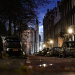 Amsterdam'da tarihi Vondelkerk Kilisesi'nde çıkan yangına müdahale ediliyor