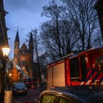 Amsterdam'da tarihi Vondelkerk Kilisesi'nde çıkan yangına müdahale ediliyor