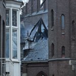 Amsterdam'da tarihi Vondelkerk Kilisesi'nde çıkan yangına müdahale ediliyor