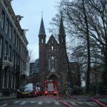 Amsterdam'da tarihi Vondelkerk Kilisesi'nde çıkan yangına müdahale ediliyor
