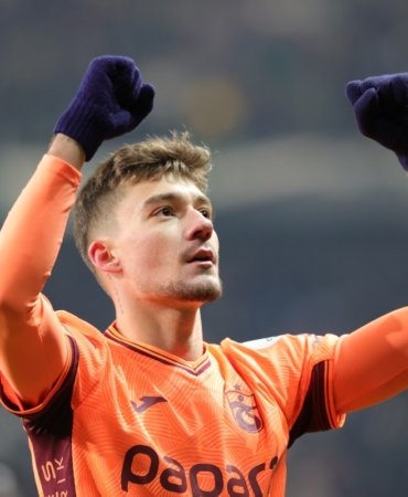 Trabzonspor, Kocaelispor'u 2-1 yenerek zirve iddiasını sürdürdü 4 AA-20260118-40293370-40293369-KOCAELISPOR_TRABZONSPOR