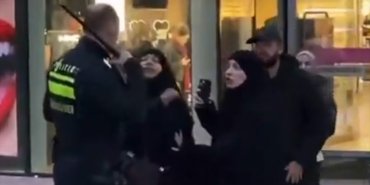 AA-20260128-40395187-40395186-HOLLANDADA_POLISIN_IKI_MUSLUMAN_KADINA_IRKCI_SIDDET_UYGULADIGI_IDDIASI_SORUSTURULUYOR