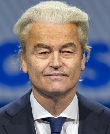 Cumbre_de_Madrid_8_de_Febrero_-_54314872485_(cropped)