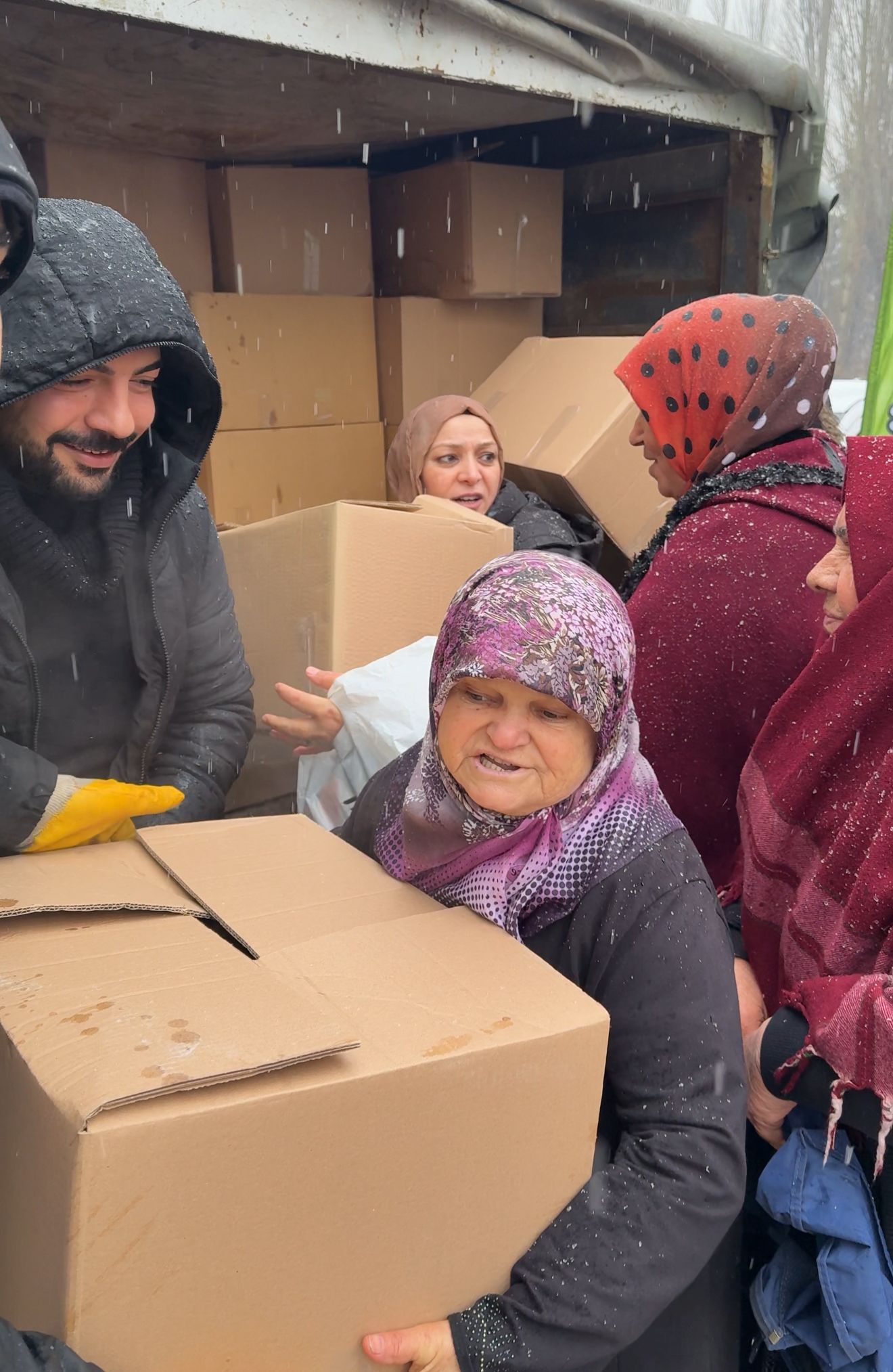 Vatan Sevdalıları Vakfı, yoksullukla mücadelede 200 aileye umut oldu. 7 IMG 20260112 WA0071