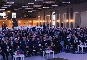 Avrupalı Türk Gazeteciler, İş dünyası ile 4. Avrupa Türk Medya Zirvesi'nde buluştu.. 3 Almanya'da "4. Avrupa Türk Medya Zirvesi" düzenlendi