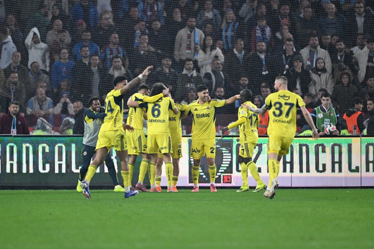 AA 20260214 40557376 40557375 TRABZONSPOR FENERBAHCE