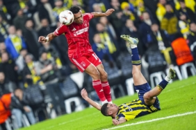 AA-20260219-40615437-40615435-FENERBAHCE_NOTTINGHAM_FOREST