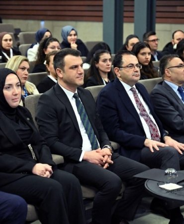 Büyükelçi Tantekin, Limburg'da Türkçe Eğitimi ve Vatandaş Temaslarında Bulundu 12 FB_IMG_1770660336687