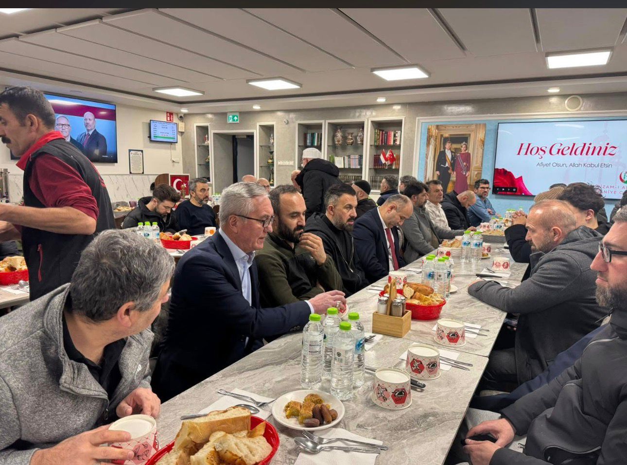 Amsterdam Nizam-ı Alem Süleymaniye Camii’nde Gönül Köprüleri Birlik İftarında Kuruldu 1 IMG 20260224 WA0008