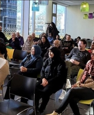 Amsterdam’da Seçim Öncesi Diyalog Buluşması: Selahattin Köse’den Demokratik Katılım Vurgusu 7 Screenshot_20260215_231331_Photo Editor