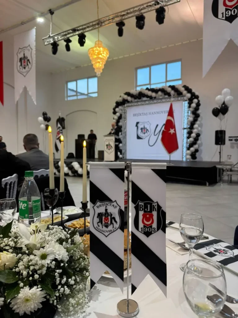 "Aykut Torunoğulları Hannover ve Hamburg'da Dernek Başkanlarıyla Bir Araya Geldi" 6 121337